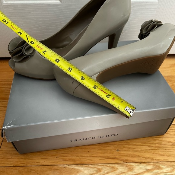 Franco Sarto Open Toe Pumps - Picture 6 of 6